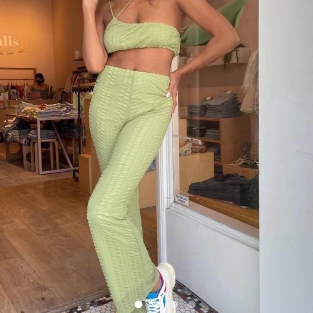 Isalis Green Set